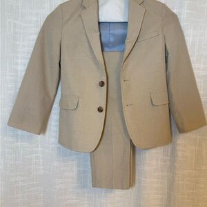 Boys Size 6 Suit - Dillards Class Club, worn once & dry cleaned